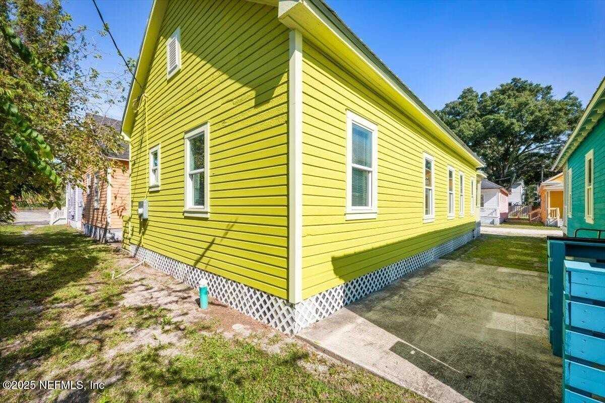 1946 Redell St - Photo 7 of 28