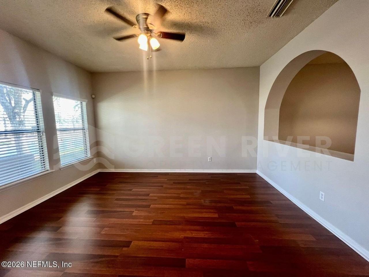 5282 Brighton Park Ln - Photo 5 of 31