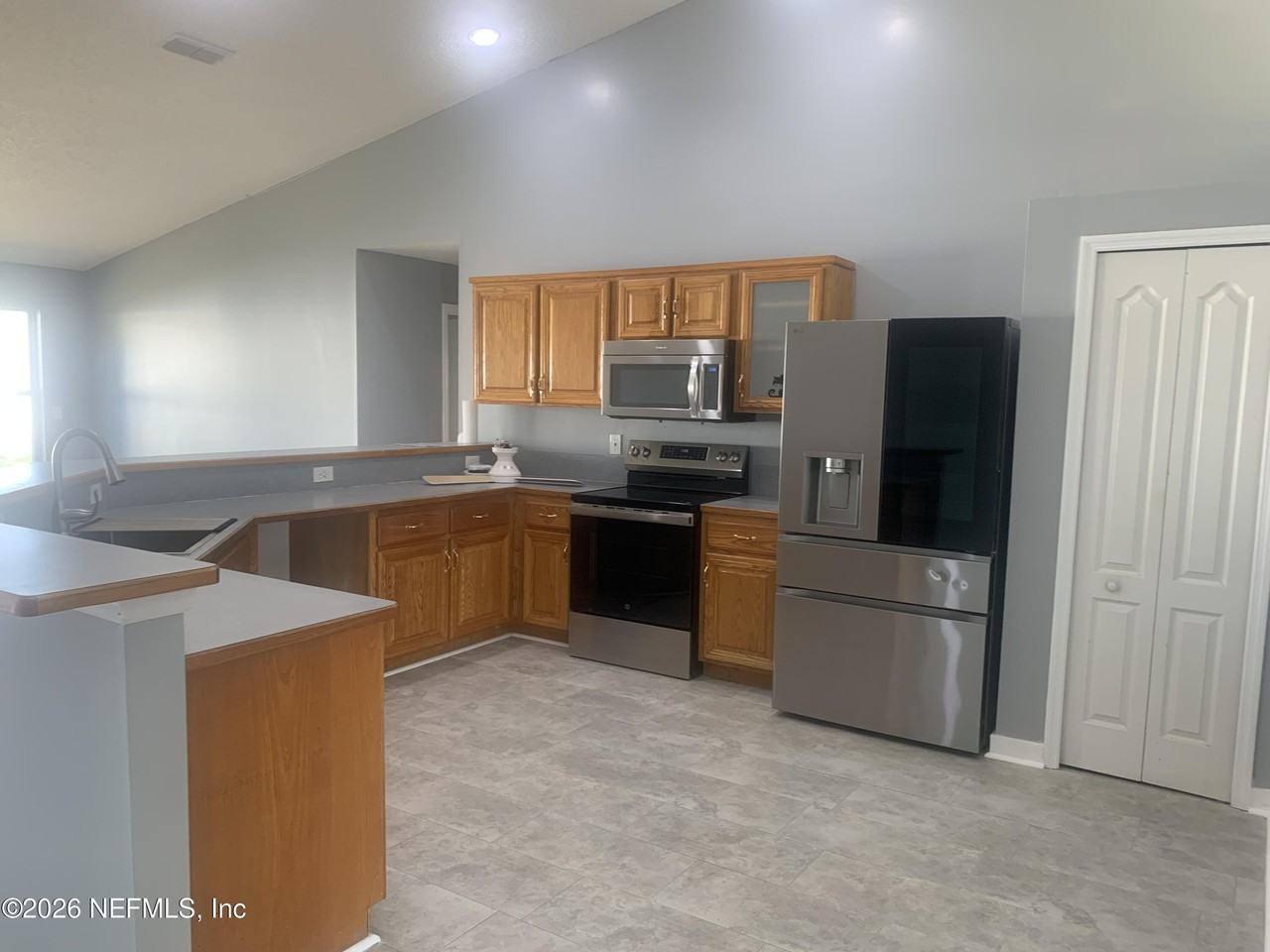 1752 Glen Laurel Dr - Photo 5 of 14