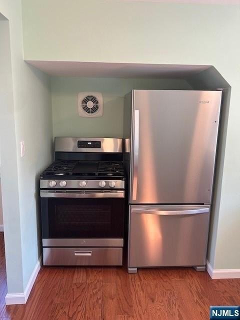 110 Copeland Ave - Photo 6 of 17