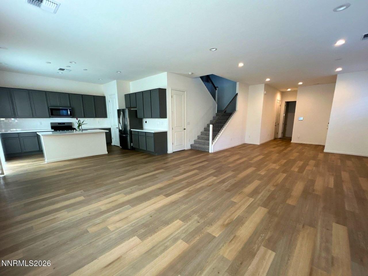 7840 Hoback Dr - Photo 4 of 24