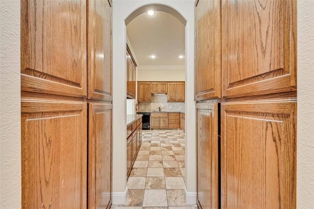 1130 Newcastle Dr - Photo 7 of 27