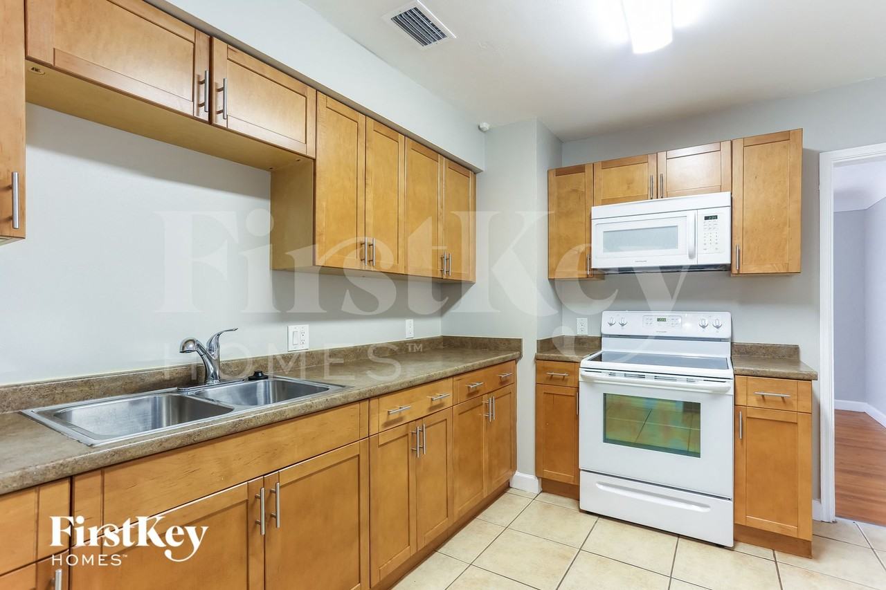 5245 2nd Ave N - Photo 4 of 15