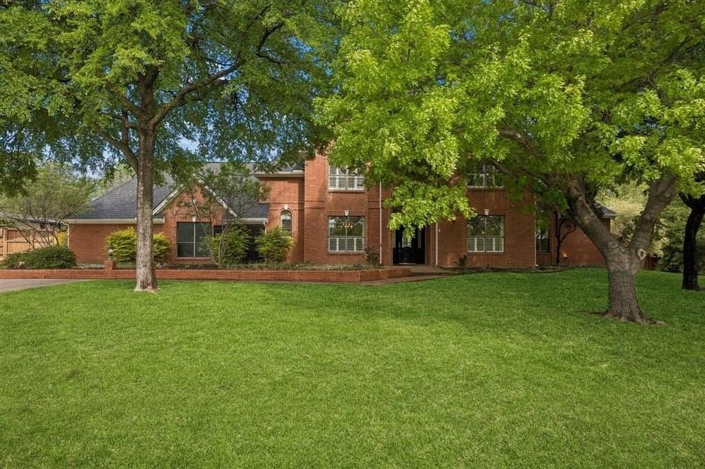 7704 Emerson Ln - Photo 3 of 40