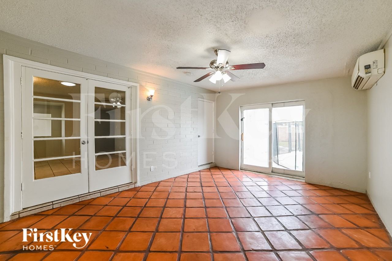 4120 W Ironwood Dr - Photo 2 of 18