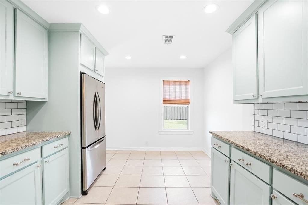 8834 Liptonshire Dr - Photo 4 of 21