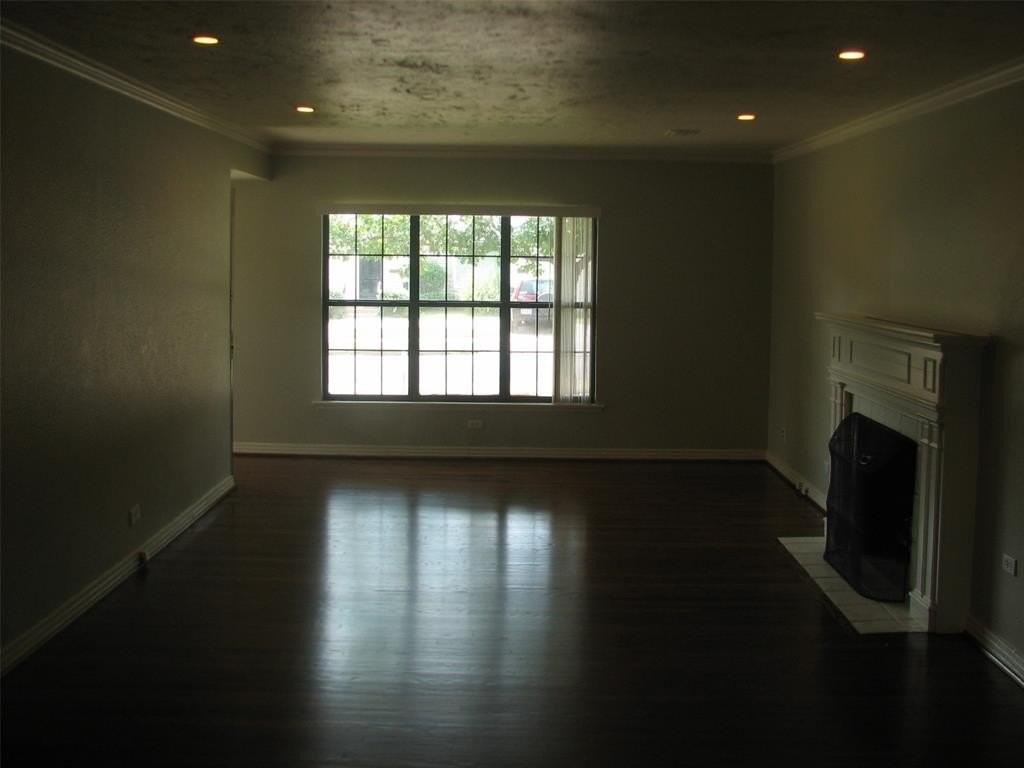 10943 Desdemona Dr - Photo 2 of 9