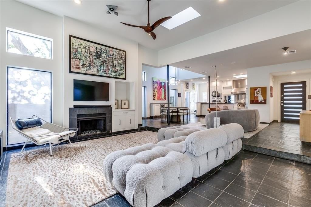 5454 Vickery Blvd - Photo 6 of 25