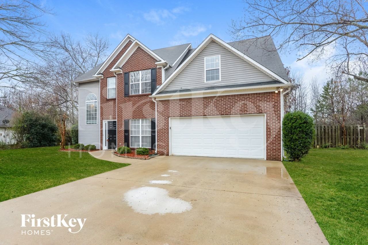 3021 Bowron Rd - Photo 2 of 15