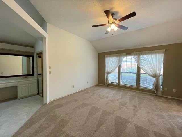 1349 Barclay Dr - Photo 4 of 14