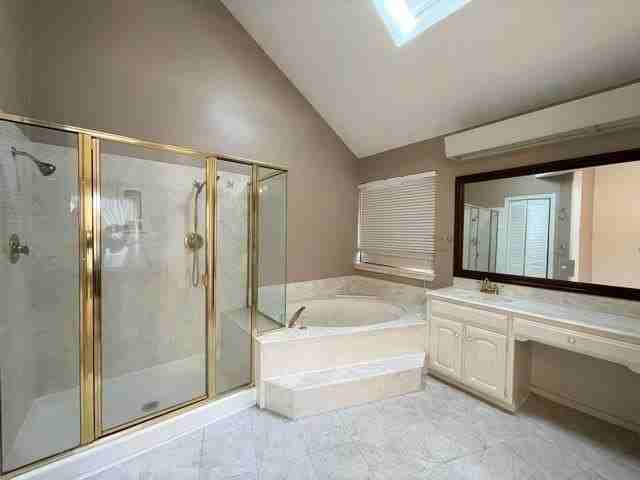 1349 Barclay Dr - Photo 6 of 14