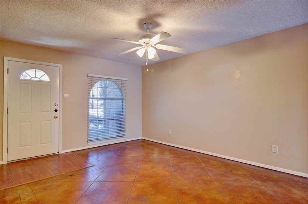 708 Annapolis Dr - Photo 4 of 21