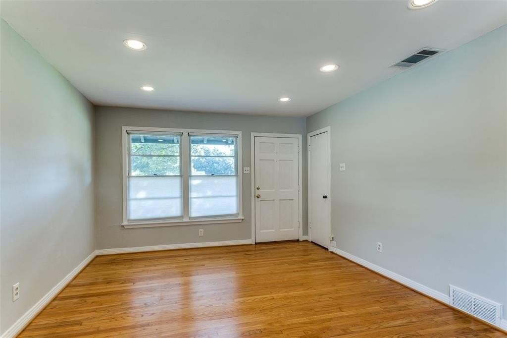 10527 Solta Dr - Photo 6 of 25