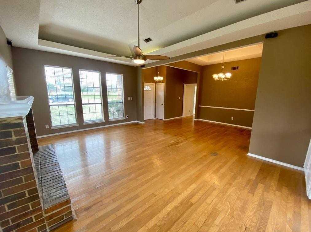 1531 La Paz Dr - Photo 7 of 37