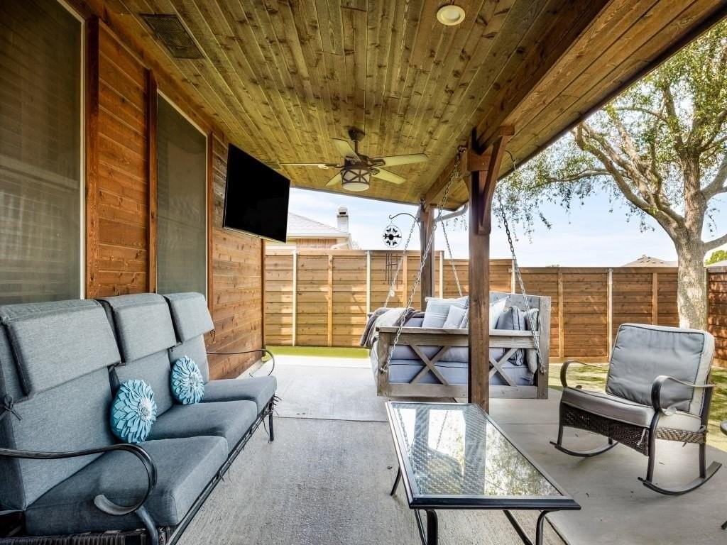 1454 Lochspring Dr - Photo 2 of 24