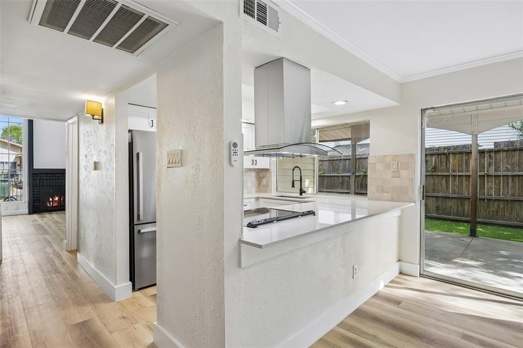 734 Sceptre Cir - Photo 6 of 27