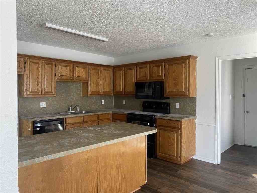 614 S Arizona Dr - Photo 4 of 9