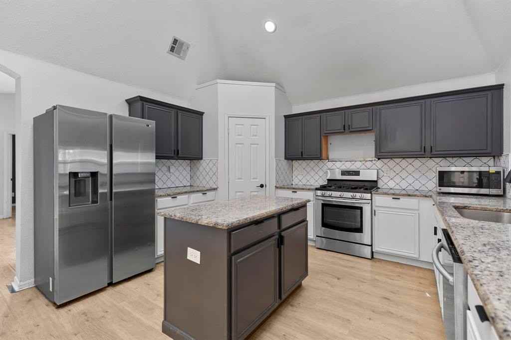 7309 Eton Dr - Photo 4 of 27
