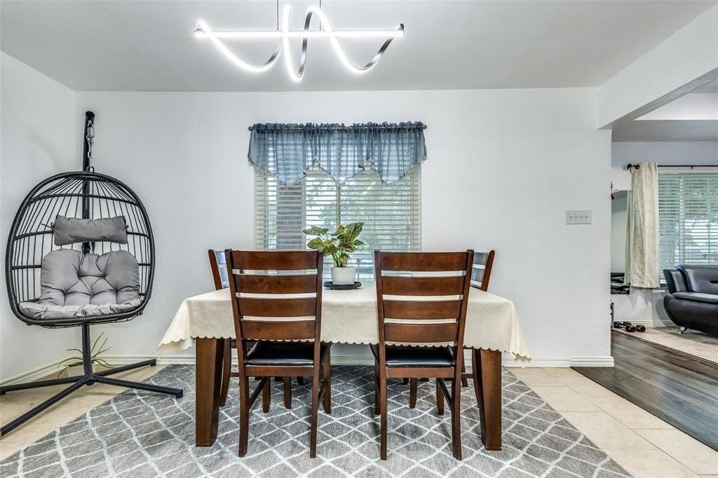 414 E Hazelwood St - Photo 5 of 13