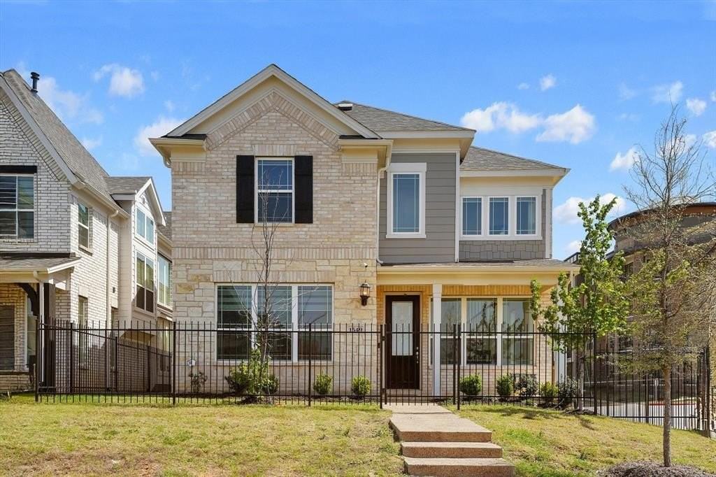 1549 Pirene Aly - Photo 2 of 34