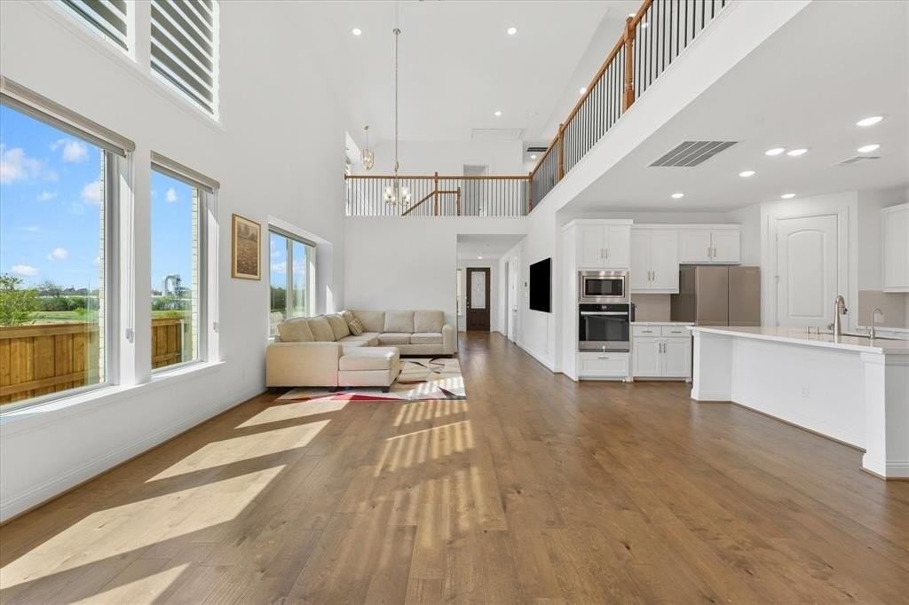 1549 Pirene Aly - Photo 5 of 34