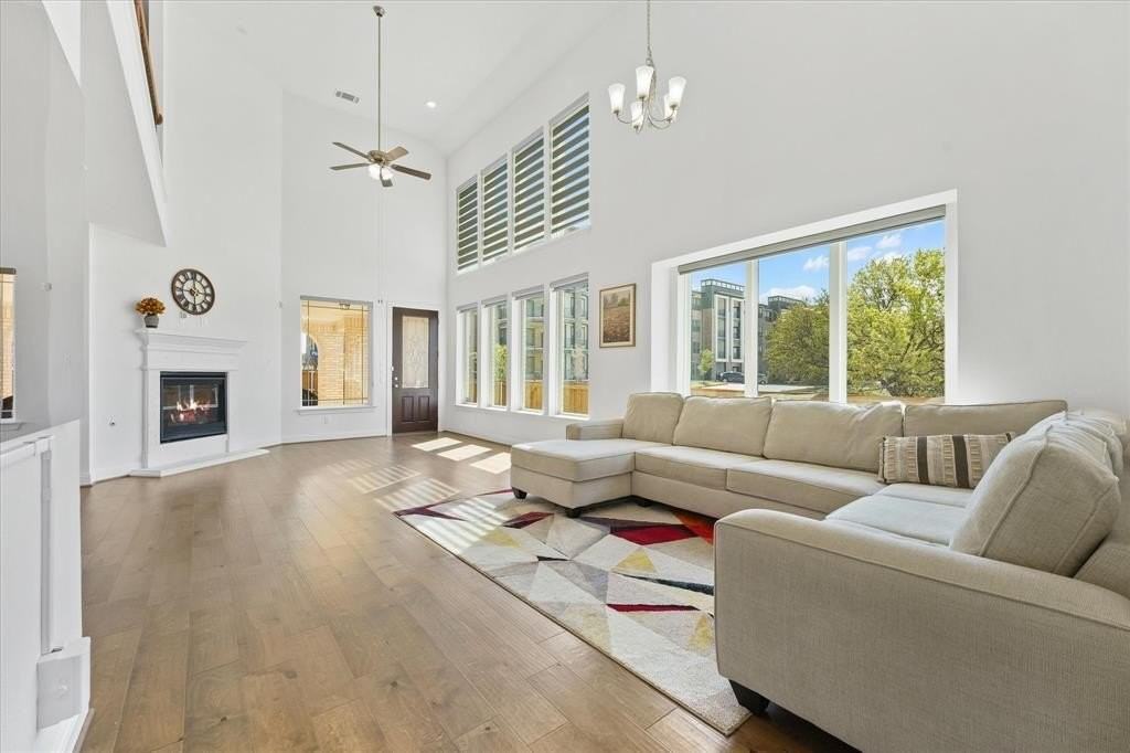 1549 Pirene Aly - Photo 7 of 34