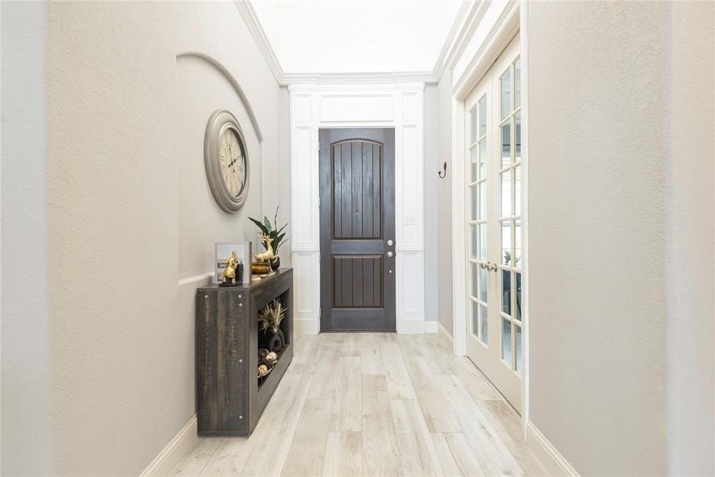 2707 Elmwood Dr - Photo 5 of 40