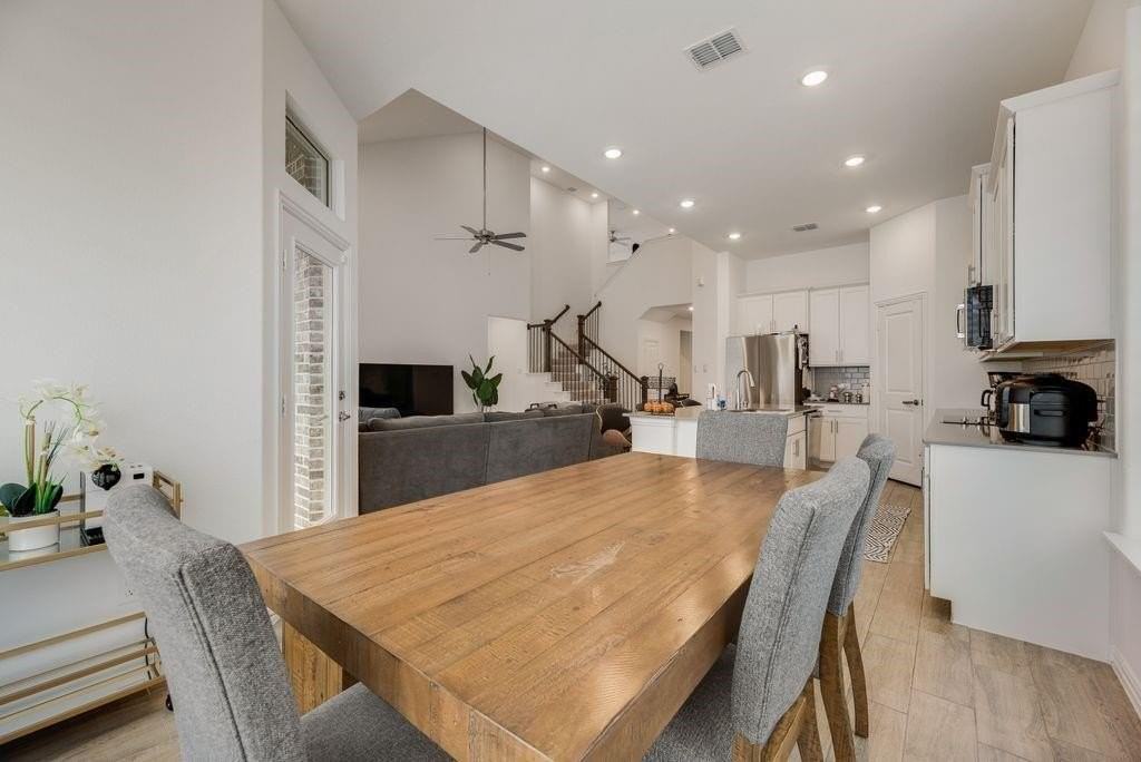 5126 Bancroft Dr - Photo 5 of 39