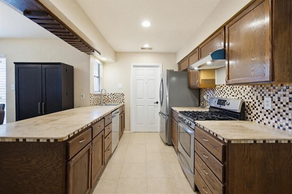 2127 Tampico Dr - Photo 3 of 12