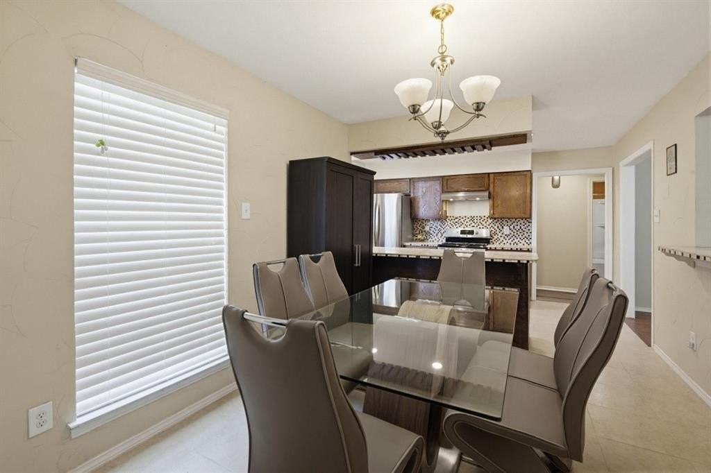 2127 Tampico Dr - Photo 4 of 12