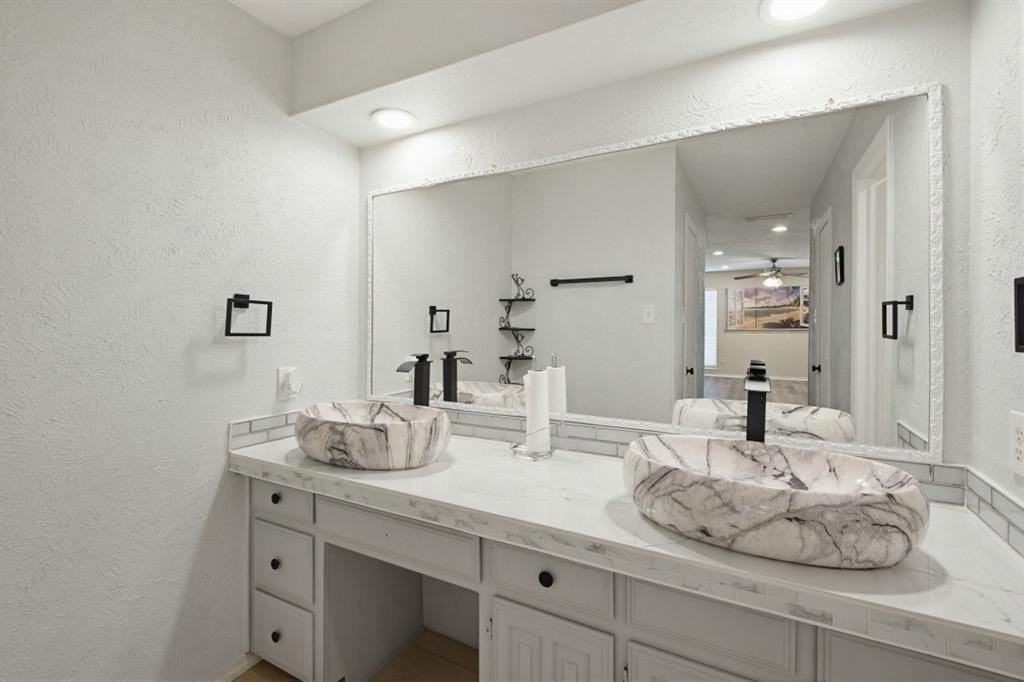 2127 Tampico Dr - Photo 6 of 12