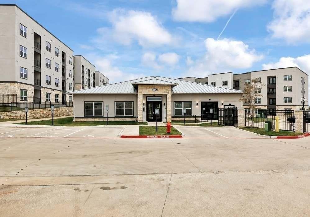 2551 N Guadalupe St #2109