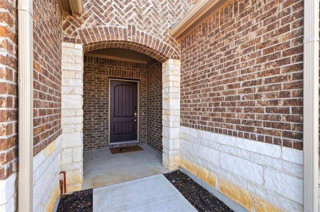 1224 Cornerstone Dr - Photo 4 of 40