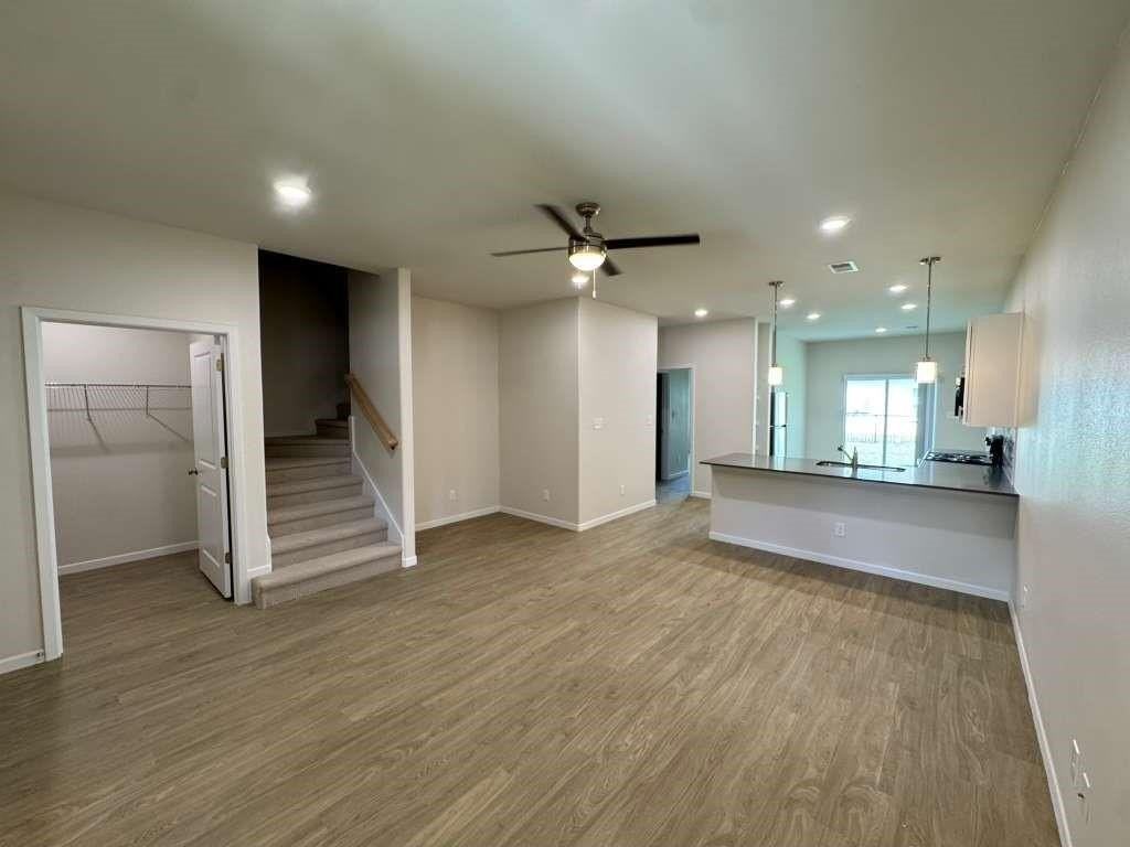 417 W Dulin St #417 - Photo 5 of 20