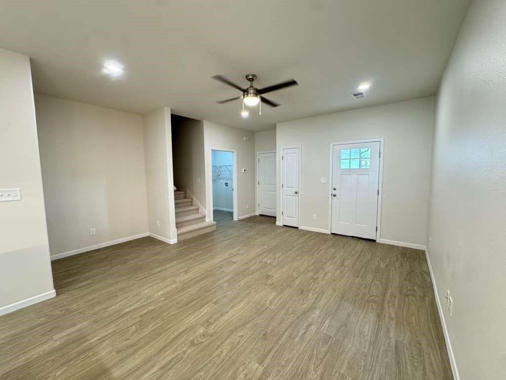 419 W Dulin St #419 - Photo 5 of 14