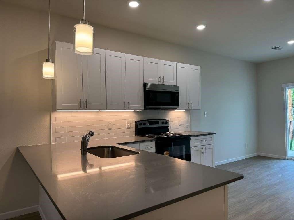 419 W Dulin St #419 - Photo 6 of 14