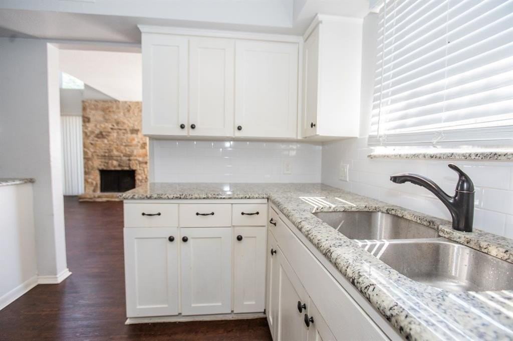 2236 Irwin St - Photo 3 of 9