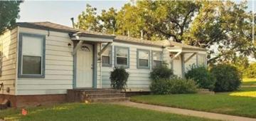 featured image of 205 College Dr