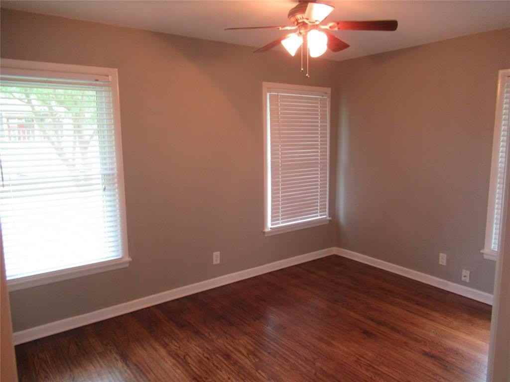 106 S Clark St - Photo 7 of 16