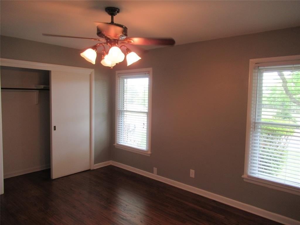 106 S Clark St - Photo 7 of 26