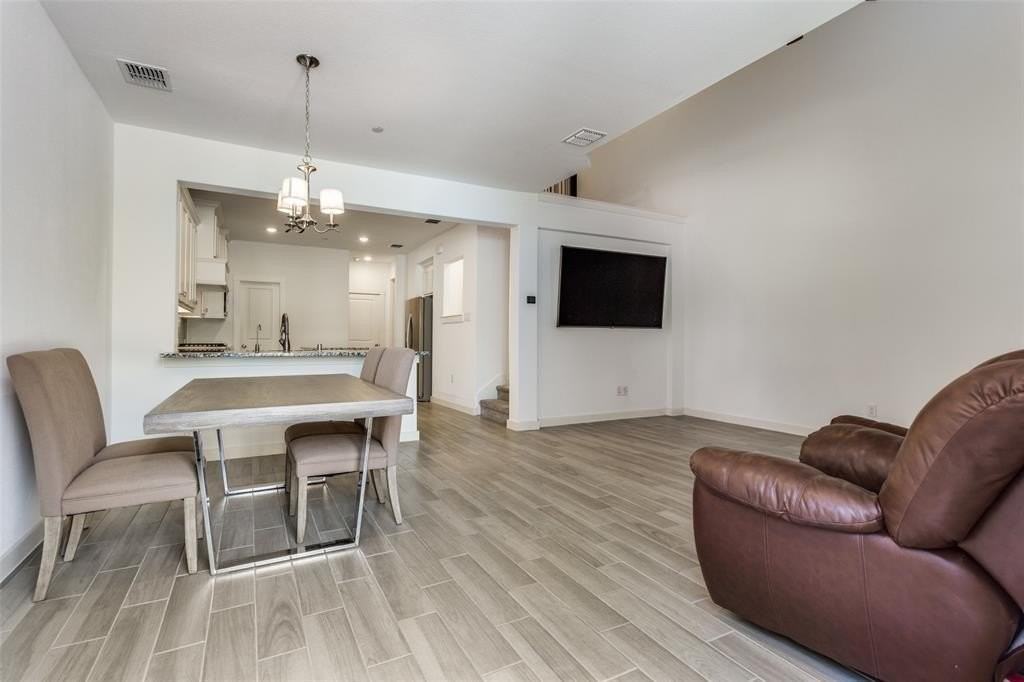 2728 Shelby Dr - Photo 5 of 12