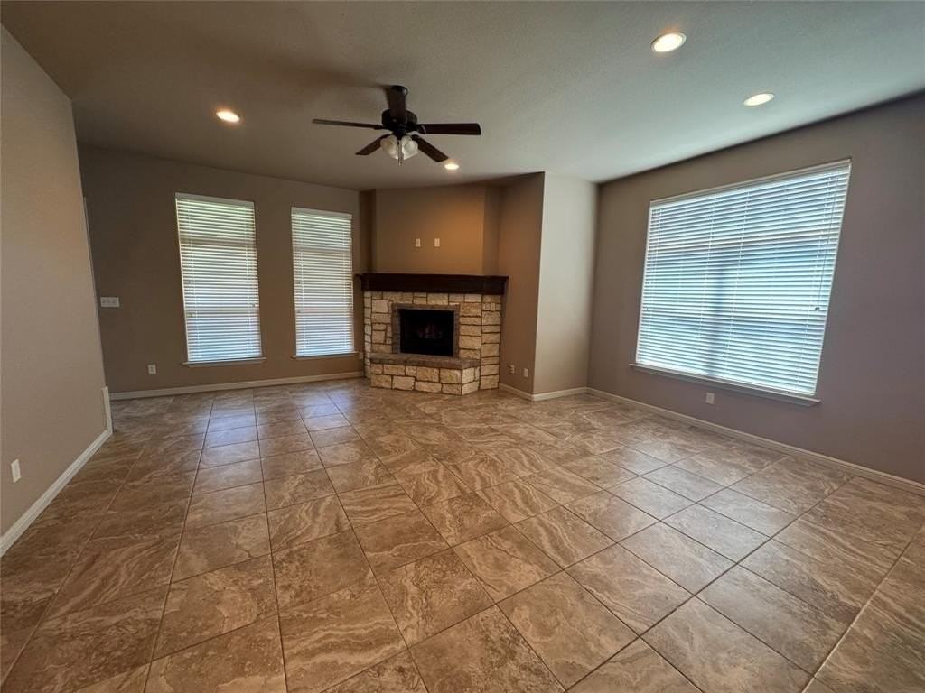 1443 Lauren Ln - Photo 2 of 11