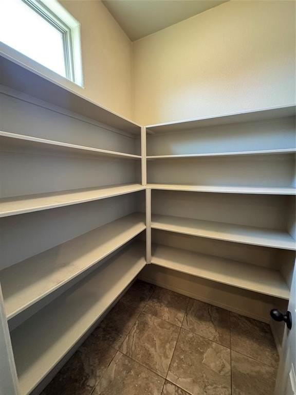 1443 Lauren Ln - Photo 4 of 11