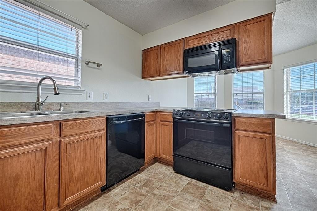 4524 Brimstone Dr - Photo 7 of 26