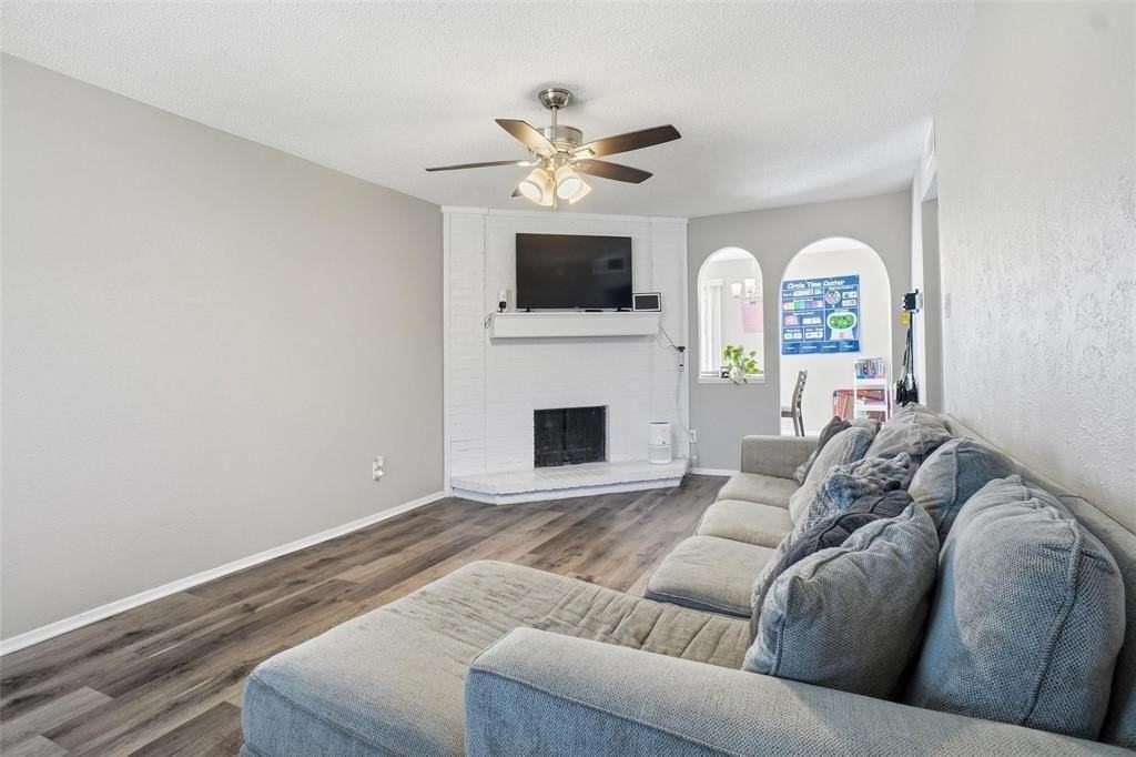 5544 Dunson Dr - Photo 2 of 26