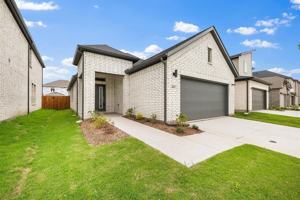 featured image of 405 Green Gables Dr