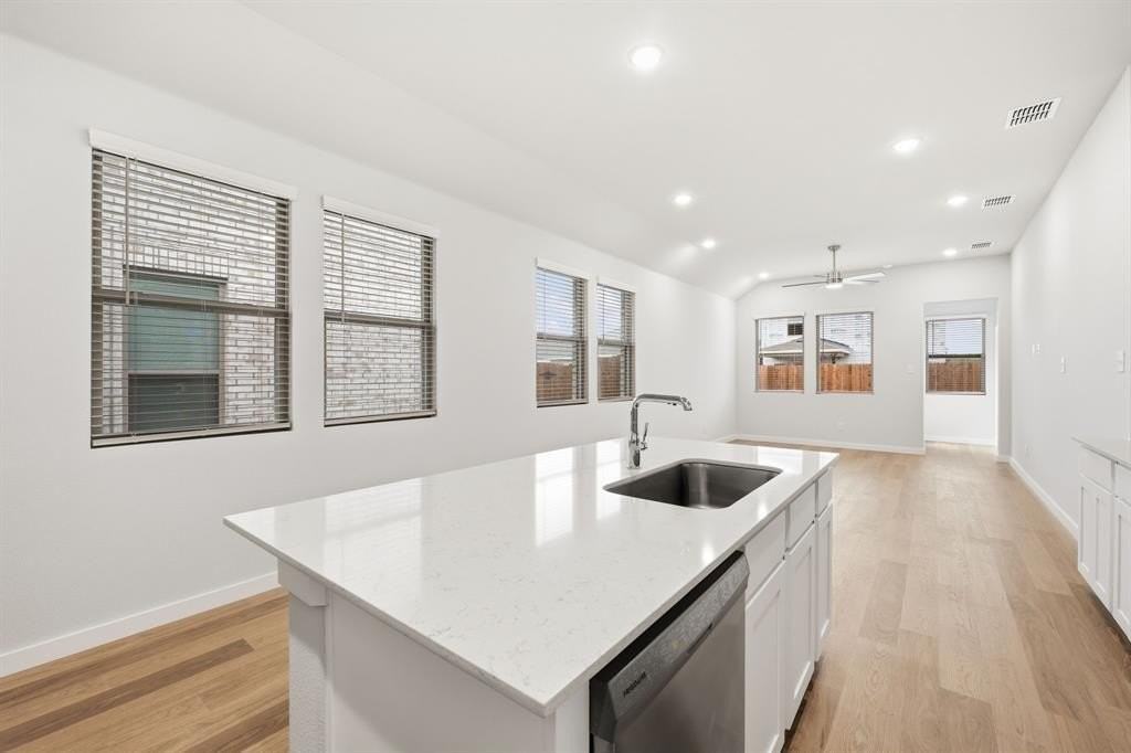 405 Green Gables Dr - Photo 7 of 22