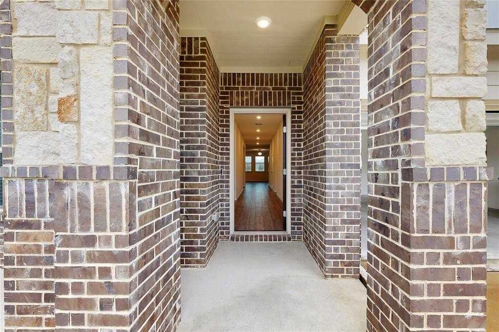 2130 Clarion Dr - Photo 2 of 17