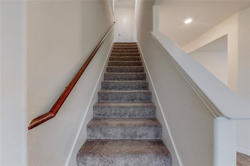 2130 Clarion Dr - Photo 6 of 17