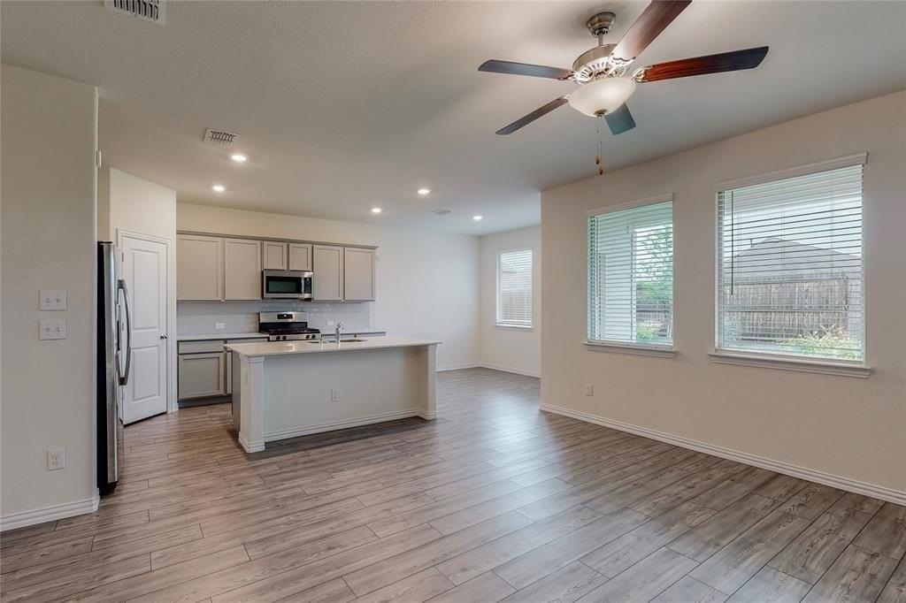 2130 Clarion Dr - Photo 7 of 17